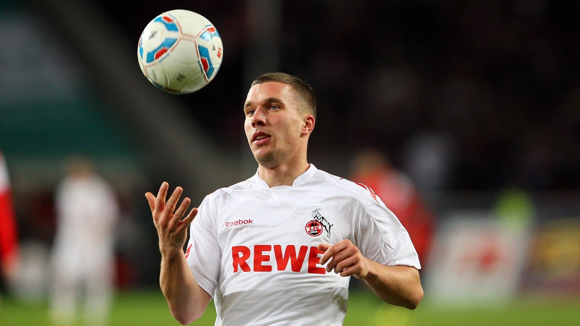 中国足球换帅潮来袭，新任主教练带来新希望，中国足球队现任主教练